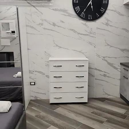 Fermata San Gennaro Neapol